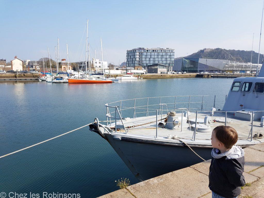 Avec le musée de la marine à l'arrière plan